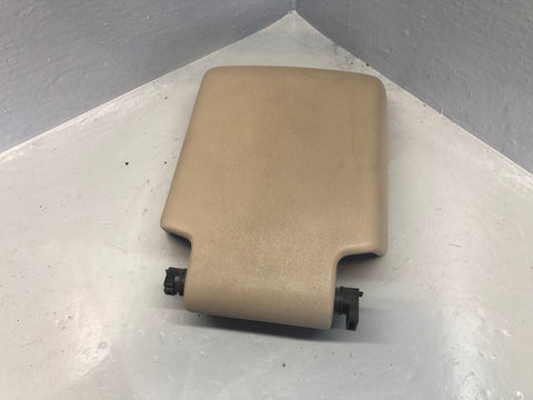 Discovery 4 Armrest Centre Console Almond Leather Land Rover 2009 to 2016 K18066