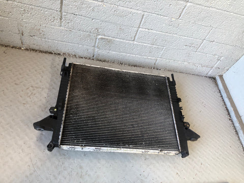 Discovery 3 Radiator Engine Cooling Manual 2.7 TDV6 Land Rover PCC500102