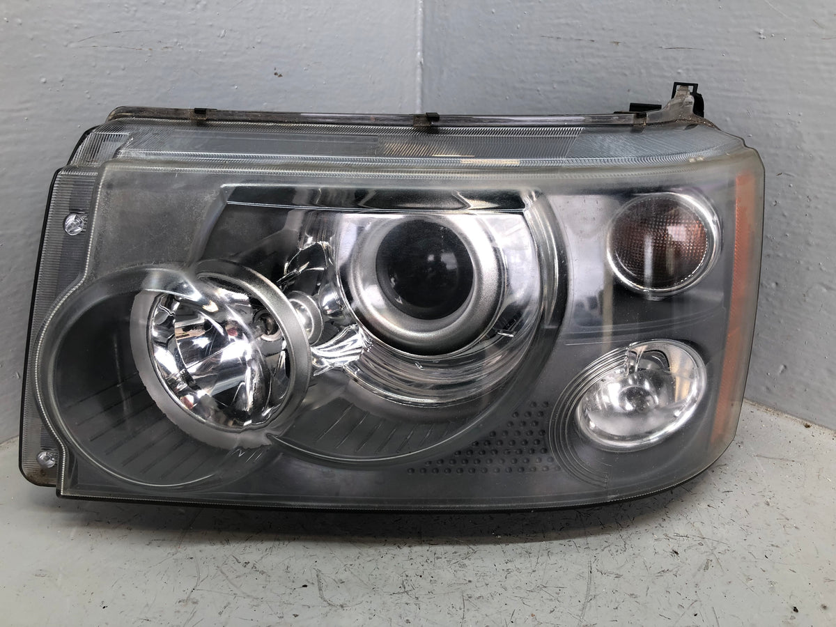 Range Rover Sport Headlight Xenon Near Side Lamp L320 2005 to 2009 L25086