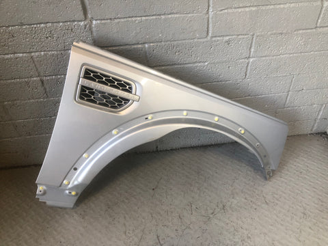 Discovery 4 Wing Off Side Front Zermatt Silver Land Rover 2009 to 2016 L10076
