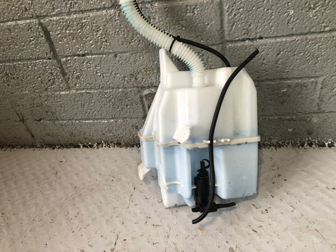 Freelander 2 Washer Bottle Windscreen and One Pump Land Rover 2006 to 2015