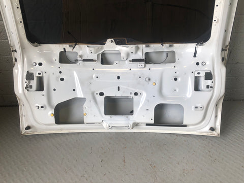 Discovery Sport Tailgate with Glass Fuji White L550 Land Rover 2014 to 2025