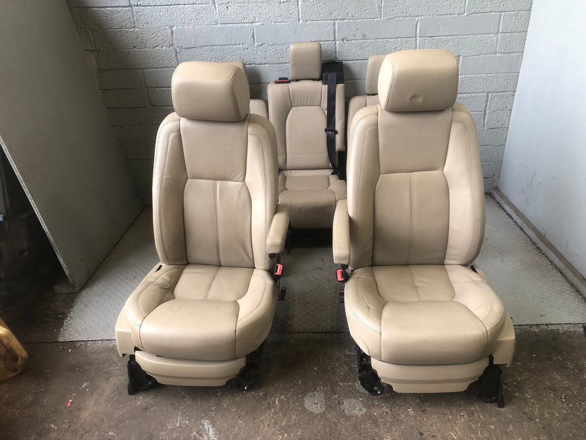 Discovery 4 Seats Leather Electric x 5 in Almond Land Rover 2009 to 2014 D13086