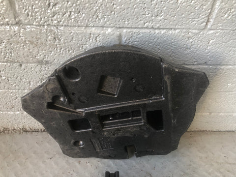 Freelander 2 Scissor Jack with Handle in Housing Brace Land Rover J07076