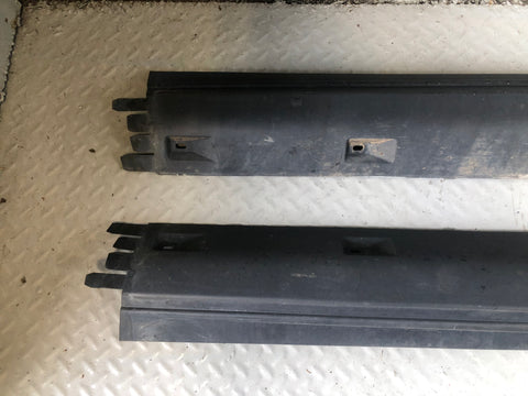 Discovery 3 or 4 Sill Trim Cover Protector Pair Land Rover 2004 to 2014 D27056