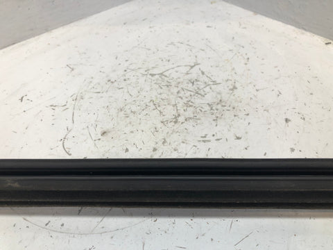 Discovery 2 Weather Strip Seal Near Side Front Window Trim Land Rover