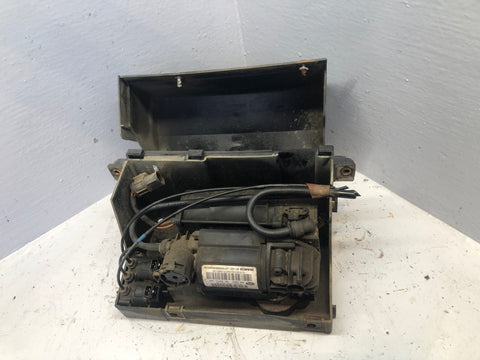 Discovery 2 Air Suspension Compressor Wabco RQG100041 Housing L318 Land Rover