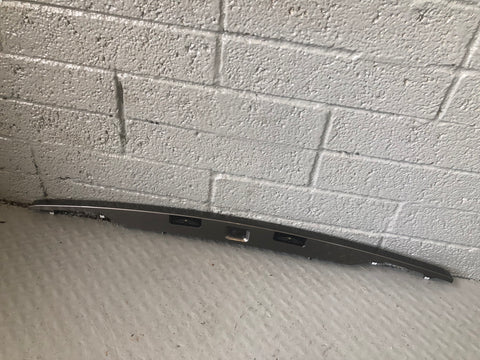 Range Rover Evoque Tailgate Trim Panel Handle BJ32 40406 L538 Grey