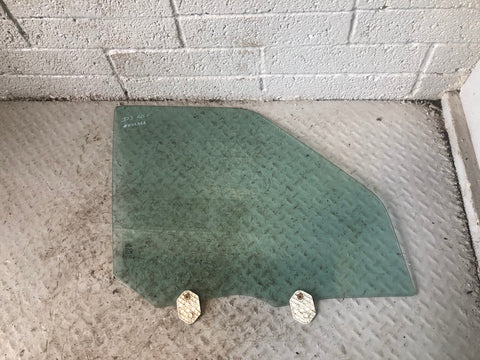 Discovery 3 Window Glass Off Side Front Land Rover 2004 to 2009 K02066
