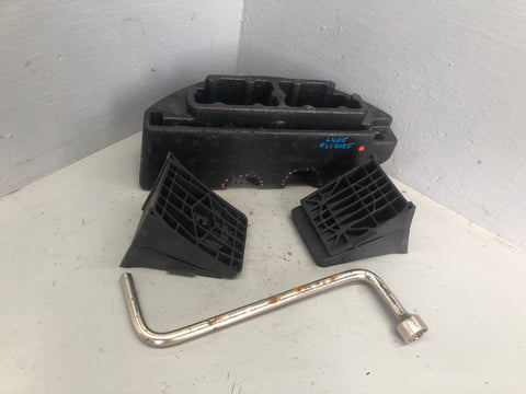 Range Rover L405 Tool Kit Foam Surround CPLA 17B043 AC 2013 to 2017 L18085