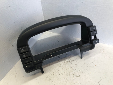 Discovery 2 Instrument Surround Speedo in Black Land Rover 2002 to 2004