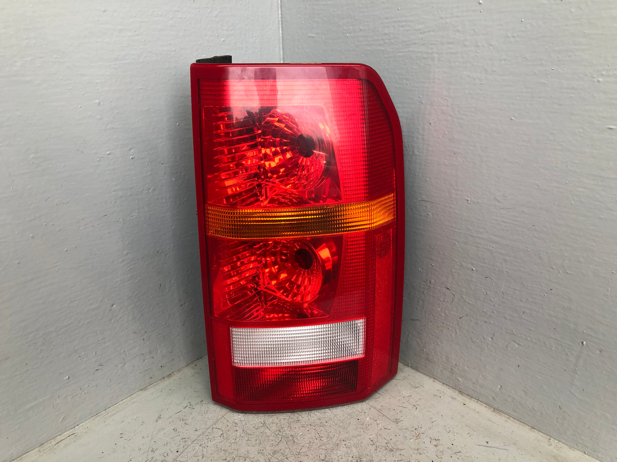 Discovery 3 Tail Light Cluster Off Side Rear XFB000563 2004 to 2009 L03096
