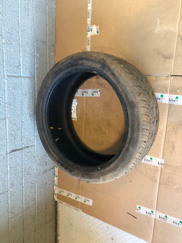 Aurogrip Grib900 Part Worn Tyre 275 40 20 7mm Tread 275 40R 20 D13106A