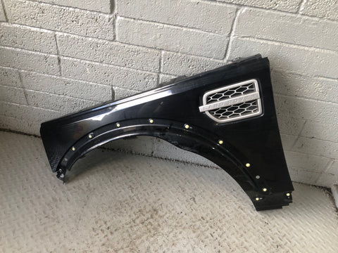 Discovery 4 Front Wing Near Side Santorini Black LRC 820 2009 to 2016 D13086