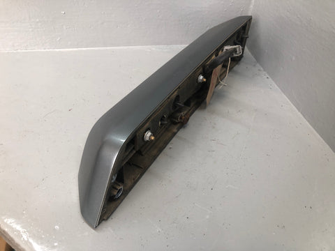 Discovery 4 Tailgate Handle Complete Switch Scotia Grey 943 Land Rover K18066