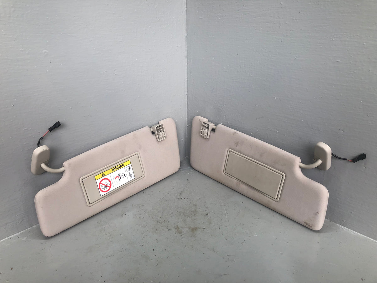 Discovery 4 Sun Visors Illuminated Pair Of Land Rover 2009 to 2016 K18066