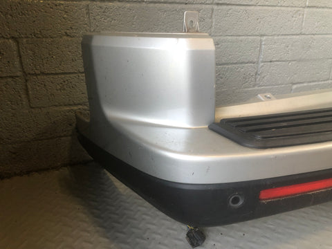 Discovery 4 Rear Bumper with Reflectors Zermatt Silver Land Rover L10076