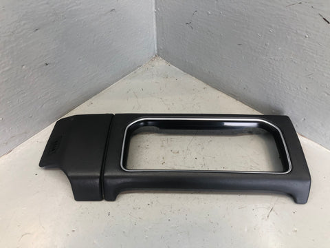 Range Rover L405 Sat Nav Screen Surround Trim in Ebony Black 2013 to 2017