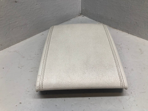 Range Rover Evoque Centre Console Armrest Lid in White Leather L538 L02015