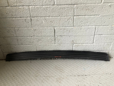 Discovery 3 Rear Bumper Scuff Load Trim DOE000011 Land Rover 2004 to 2009