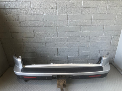 Discovery 4 Rear Bumper with Reflectors Zermatt Silver Land Rover L10076