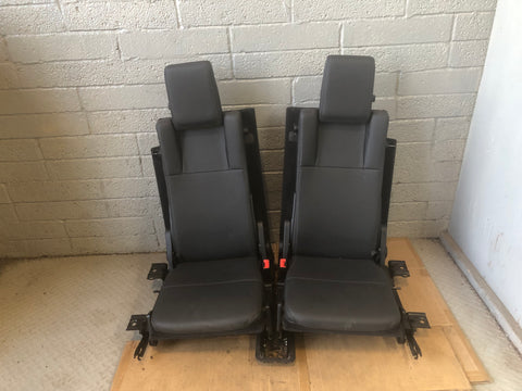 Discovery 4 Seats Rear 3rd Third Row in Black Land Rover 2009 to 2016 L10076