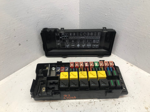 Discovery 2 Under Bonnet Fuse Box TD5 Land Rover YQE000300 1998 to 2004