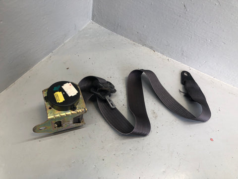 Discovery 2 Seat Belt Assembly Off Side Front in Grey Land Rover 1998 to 2004