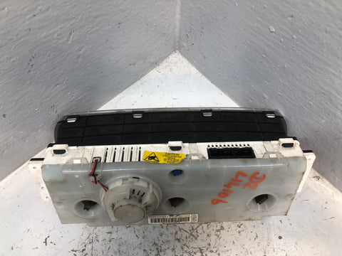 Discovery 2 TD5 Instrument Cluster Auto YAC001470 Land Rover 2002 to 2004