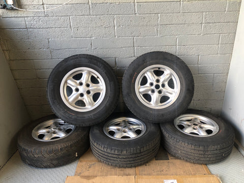 Discovery 2 Alloy Wheels with Tyres Set of 5 x 235/70R16 Land Rover L20076