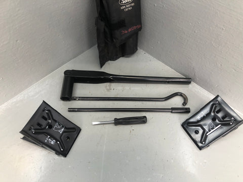 Discovery 3 4 Tool Kit in a Bag KBK500160 Land Rover 2004 to 2016 K18066