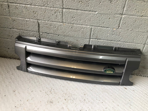 Discovery 3 Grille Front Stornoway Grey 907 Land Rover 2004 to 2009 L07106