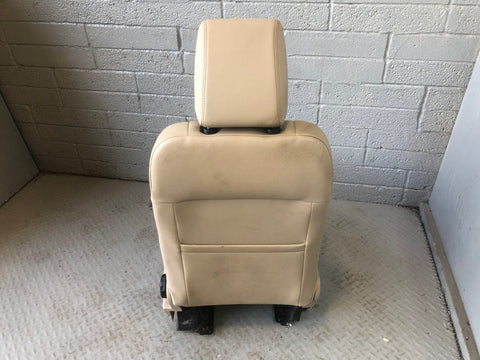 Discovery 4 Seats Leather Manual x 5 in Almond Land Rover 2009 to 2014 K18066