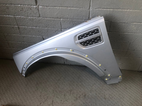 Discovery 4 Wing Near Side Front Zermatt Silver Land Rover 2009 to 2016 L10076