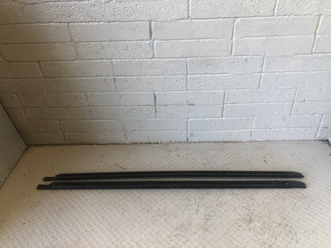Discovery 4 Roof Rails Three Quarter Length Roof Bars Land Rover K18066