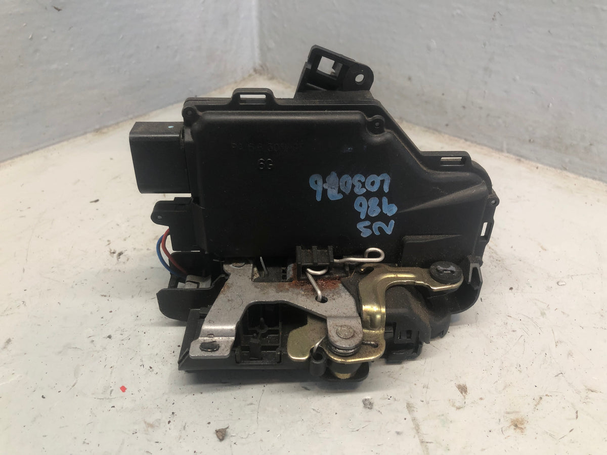Porsche Boxster 986 Door Lock Actuator Mechanism Near Side Left 1999 to 2004