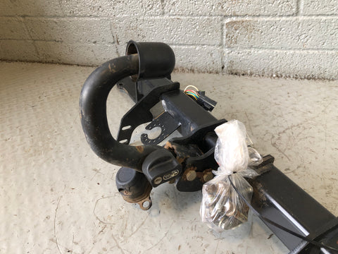 Range Rover Sport Tow Bar with Single Electrics Bolts L494 2014 to 2022 L14096