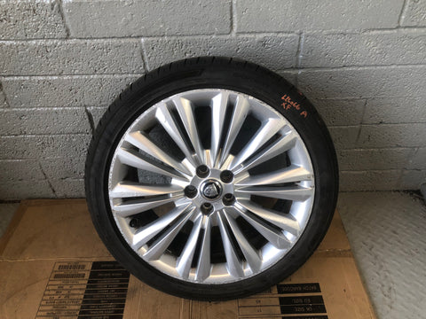 Jaguar XF Alloy Wheels and Tyres 19" x4 245/40ZR19 2008 to 2015 L26066