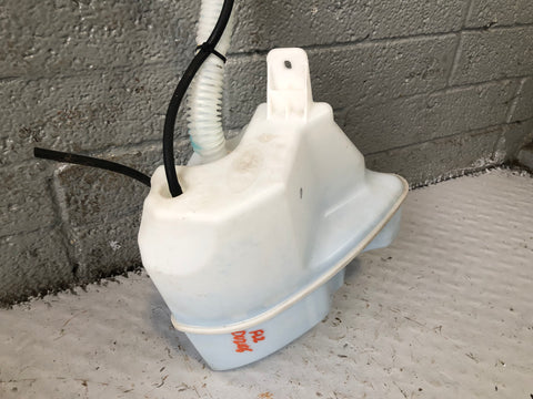 Freelander 2 Washer Bottle Windscreen and One Pump Land Rover 2006 to 2015