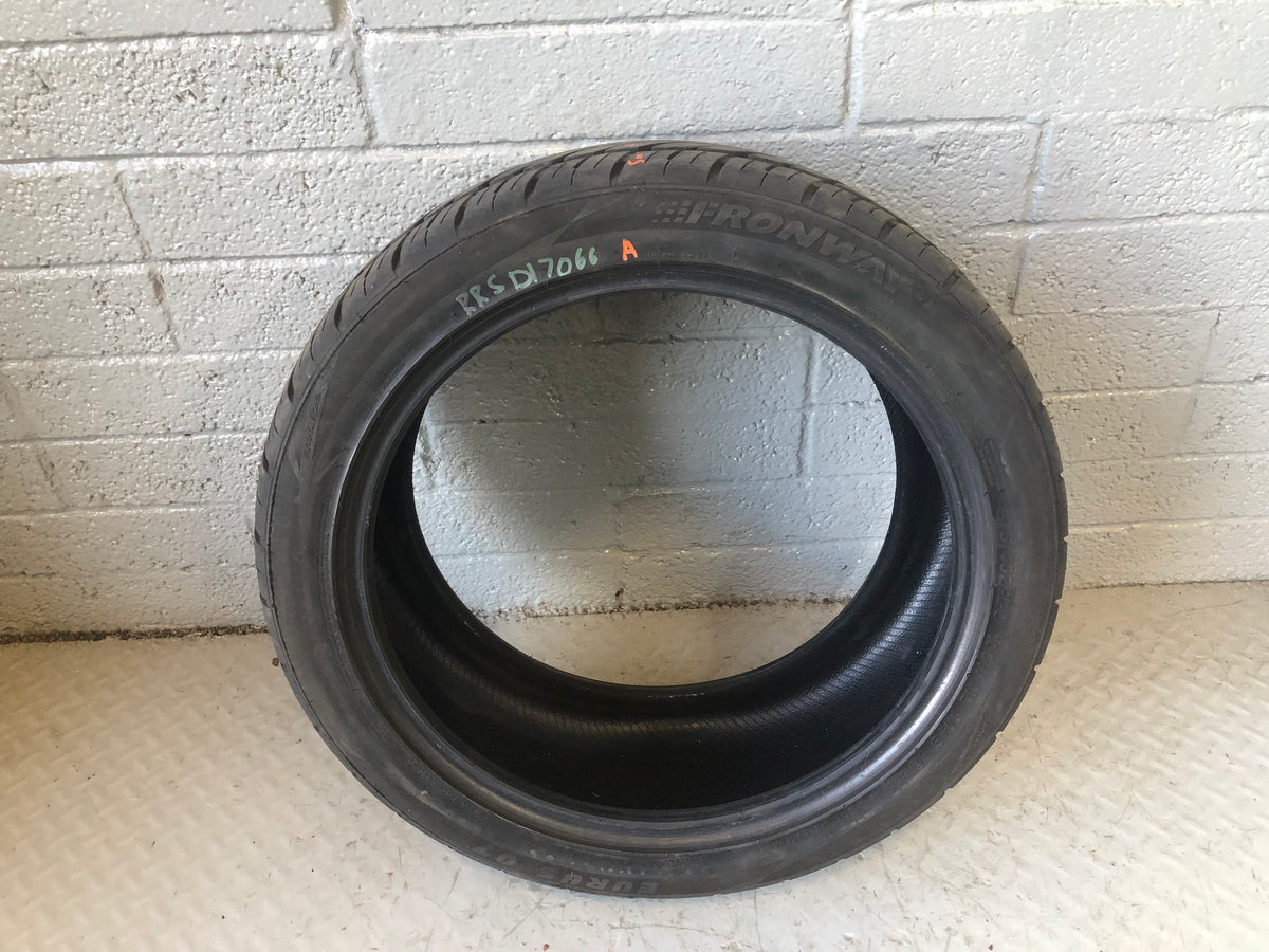 Fronway Part Worn Tyre 275/40ZR20 5mm Tread 275 40 20 D17066A