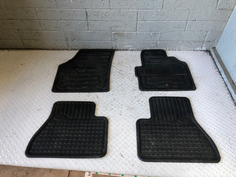 Freelander 2 Floor Mats Set of 4 in Black Rubber Land Rover 2006 to 2011 D14106