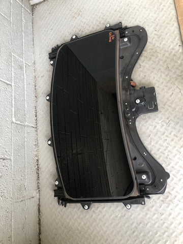 Discovery 4 Sunroof Complete with Motor and Blind Land Rover 2009 to 2016 D27056