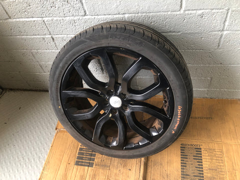 Range Rover Evoque Alloy Wheel and Tyre 20" 245/45ZRF20 L538 L03066A
