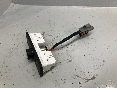 Freelander 2 Aux USB 12v Port L538 2011 to 2014 Land Rover