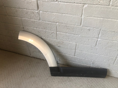Discovery 4 Door Wheel Arch Trim Off Side Rear Zermatt Silver Land Rover