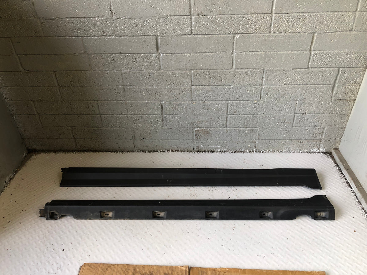 Freelander 2 Sill Cover Trims Pair Land Rover 2006 to 2014 Black Plastic D02106