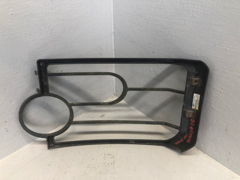 Discovery 3 Headlight Guards Pair Set Genuine Land Rover 2004 to 2009 K02066