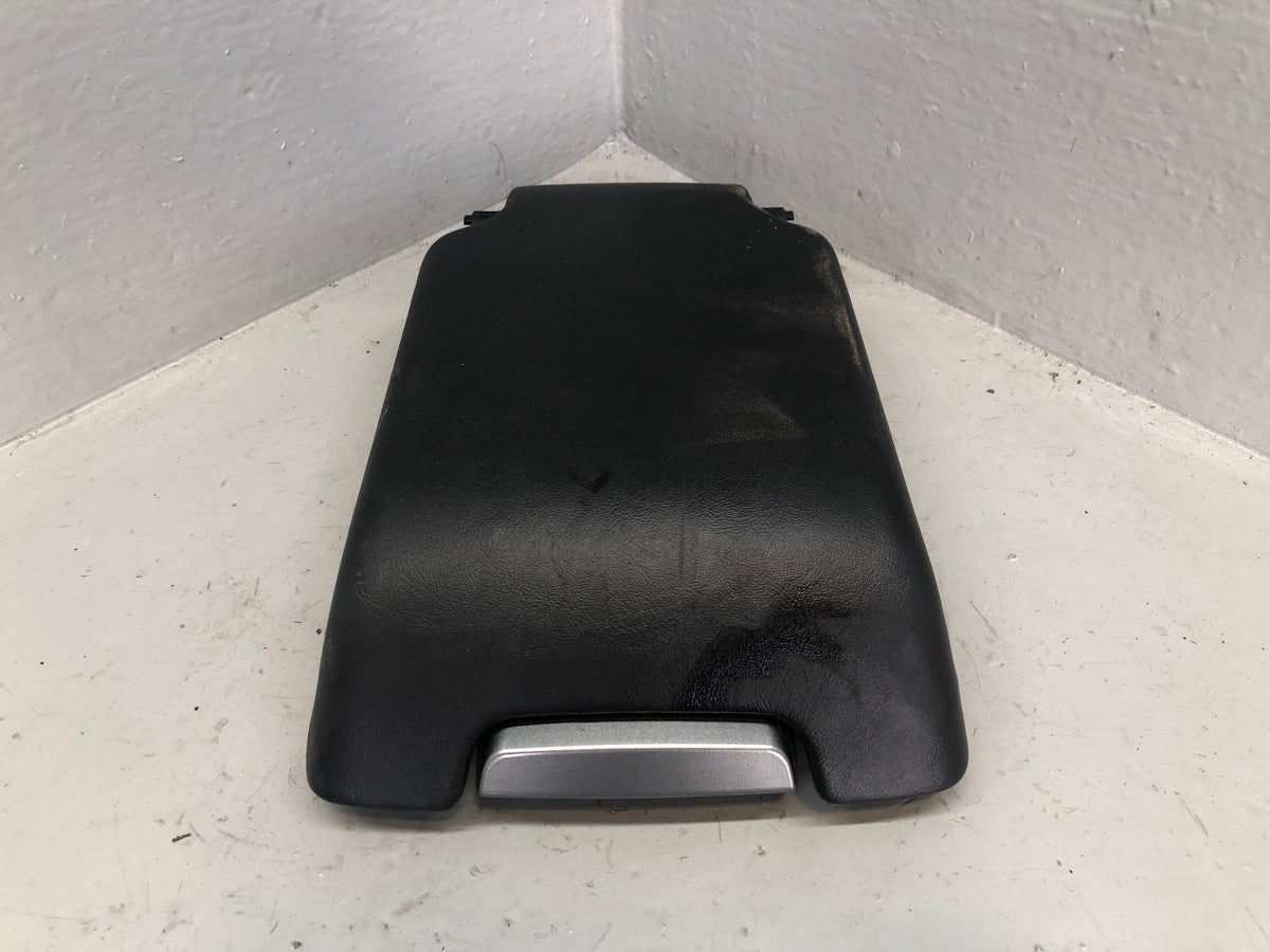 Discovery 3 Centre Console Lid Armrest Smooth Leather Land Rover J17076
