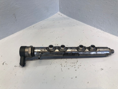 Fuel Rail Near Side 3.0 SDV6 CK5Q-9D280-AB Range Rover L405 Sport L494