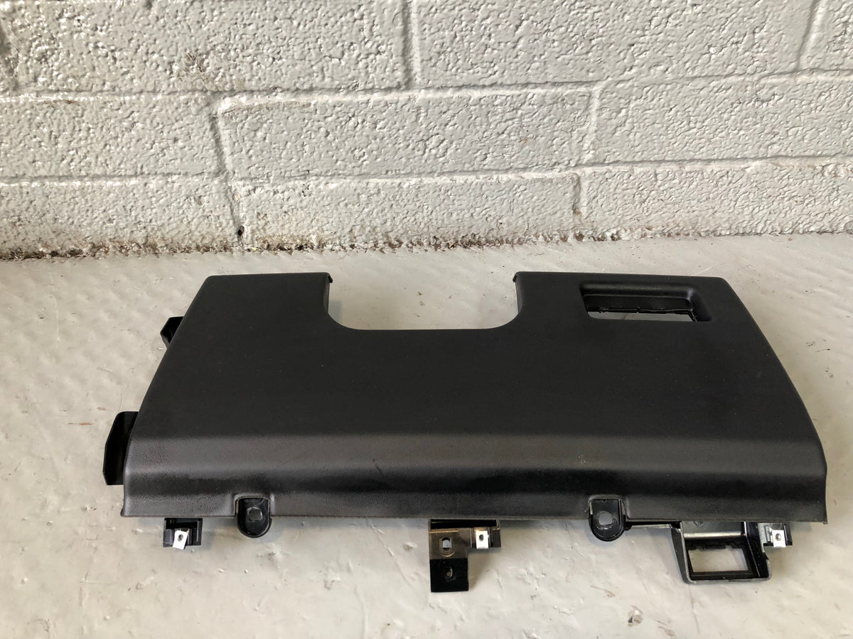 Range Rover L494 Dash Panel Lower Trim Surround in Black 2013 to 2017